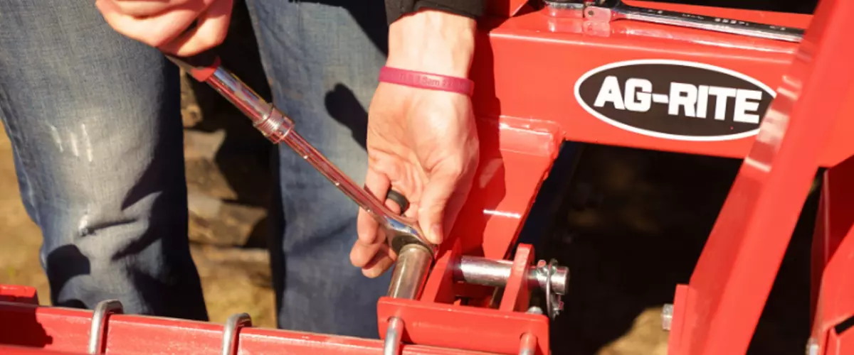 How do I know if a quick hitch will fit my trac...