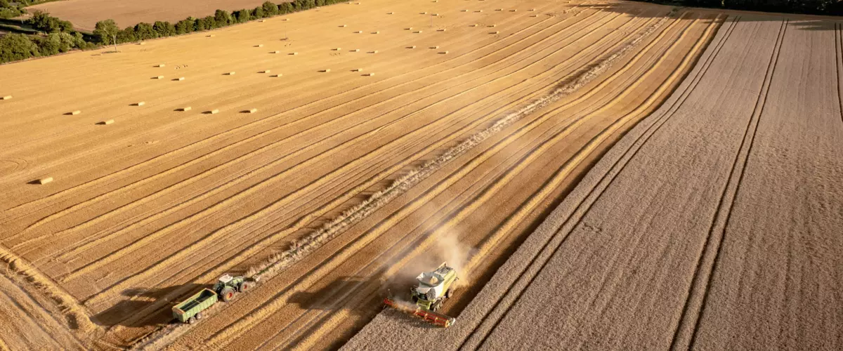 What agricultural machinery is used by farmers ...