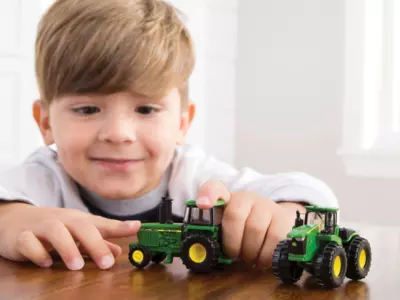 What is the Biggest Scale Toy Tractor? Sizing U...